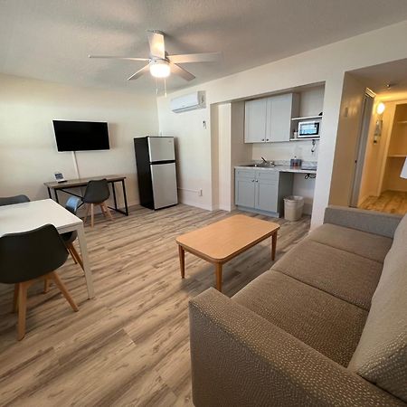 Beachside Resort Motel セント・ピート・ビーチ エクステリア 写真