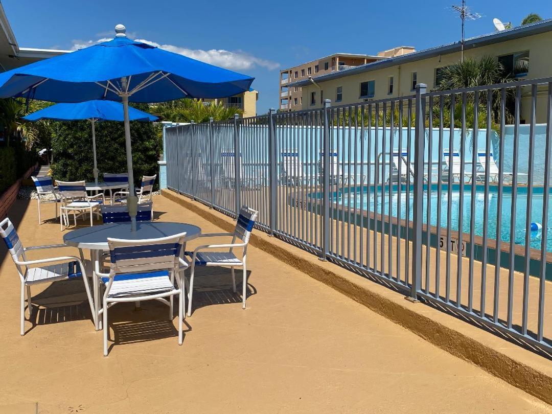 Beachside Resort Motel セント・ピート・ビーチ エクステリア 写真
