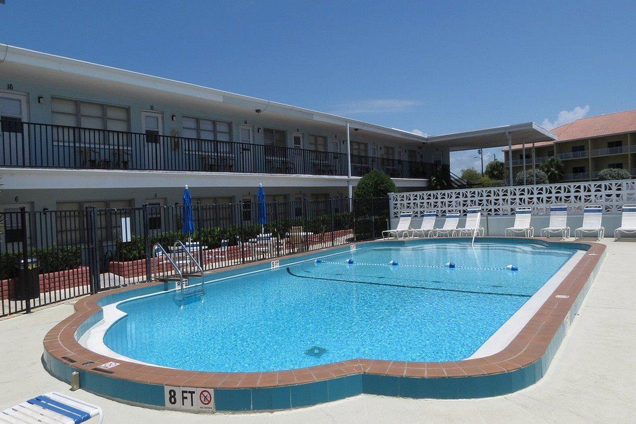 Beachside Resort Motel セント・ピート・ビーチ エクステリア 写真