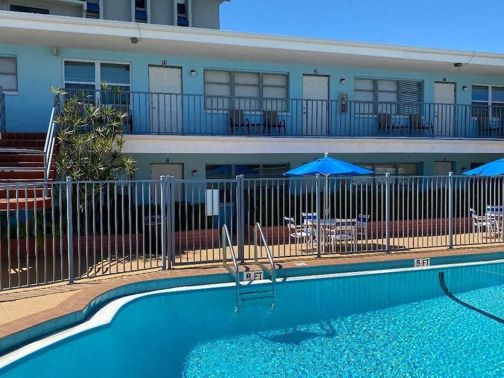 Beachside Resort Motel セント・ピート・ビーチ エクステリア 写真