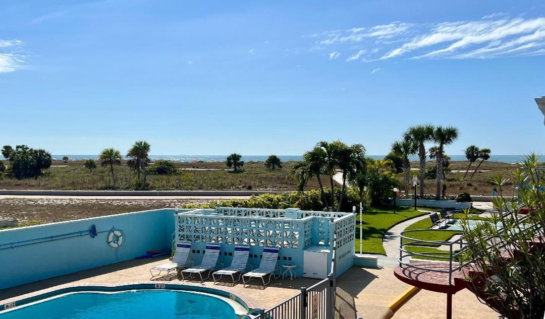Beachside Resort Motel セント・ピート・ビーチ エクステリア 写真