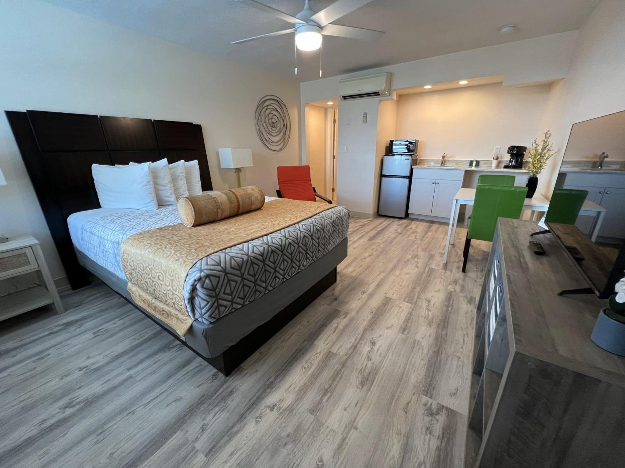Beachside Resort Motel セント・ピート・ビーチ エクステリア 写真